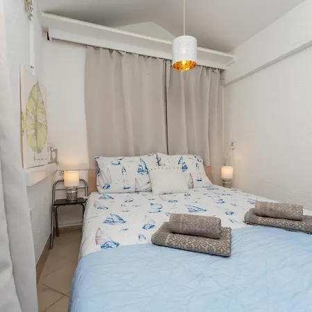 Apartment Lovely In
