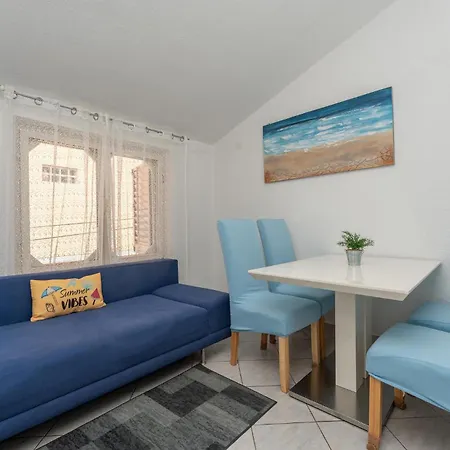 Apartment Lovely In Pakostane